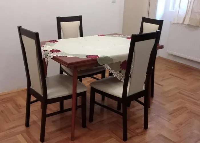 Lovely Condo Next To Salt Room, Bus Station