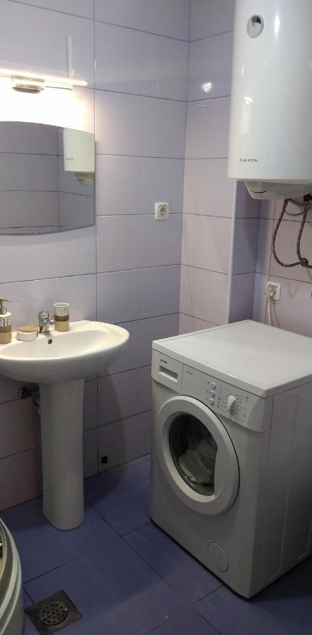 Lovely Next To Salt Room, Bus Station Appartement